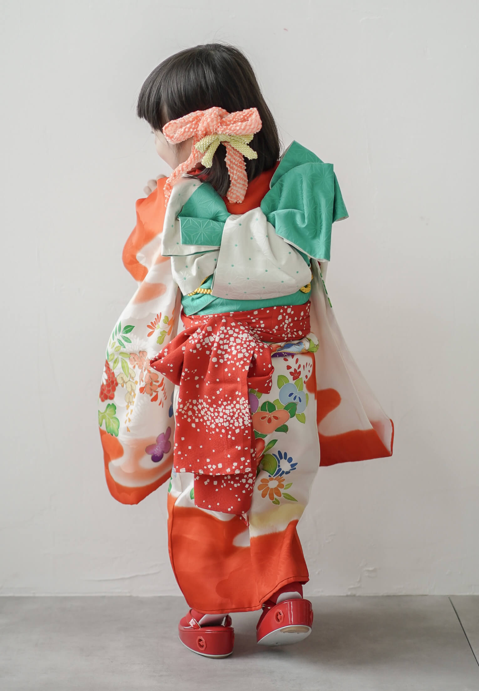 丹色に牡丹